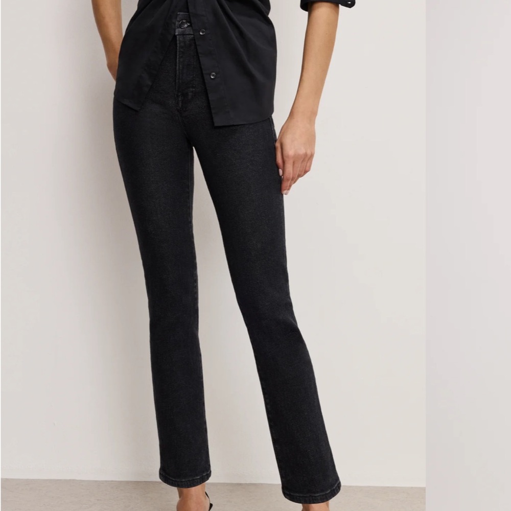 Good American Good Legs Straight Jean - Black184